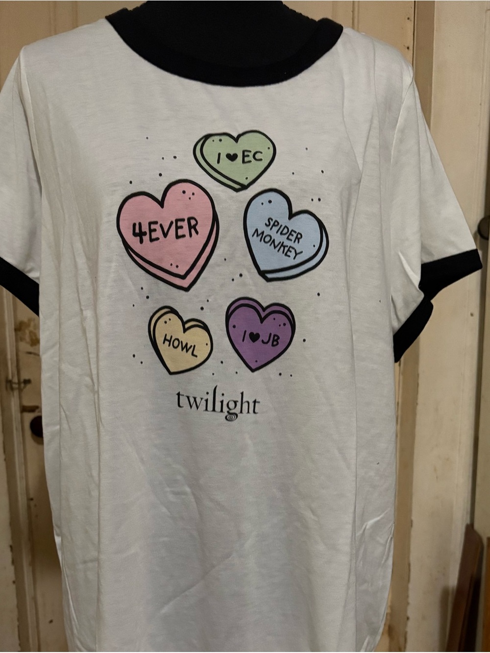 Torrid Size 2 NWT Twilight Tshirt Hearts